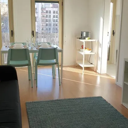 Apartamento 5min Walk From Subway Station & Free Parking *