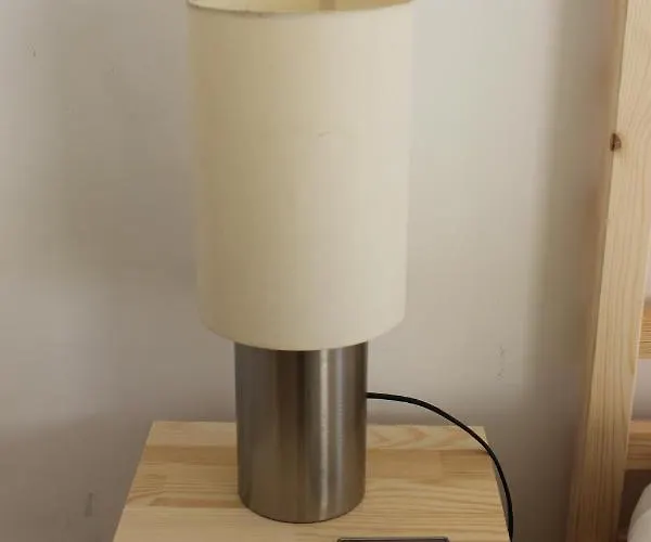 Free Parking & 5min Walk To Subway *