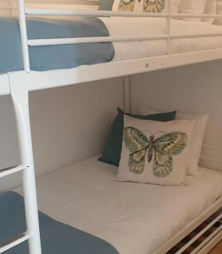 Lägenhet Free Parking & 5min Walk To Subway *