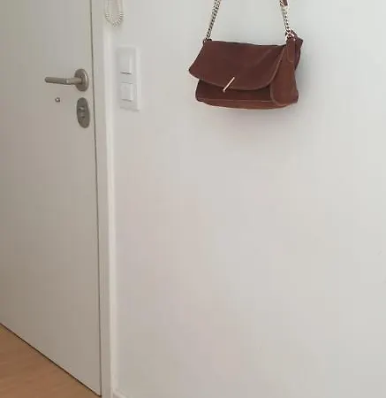 Free Parking & Self Check-In & 5Min Walk Subway * Lisbon