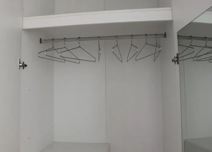 Free Parking & 5min Walk To Subway Lisbon