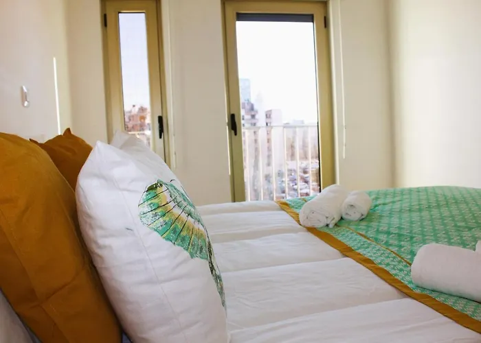 Apartment Free Parking & 5min Walk To Subway